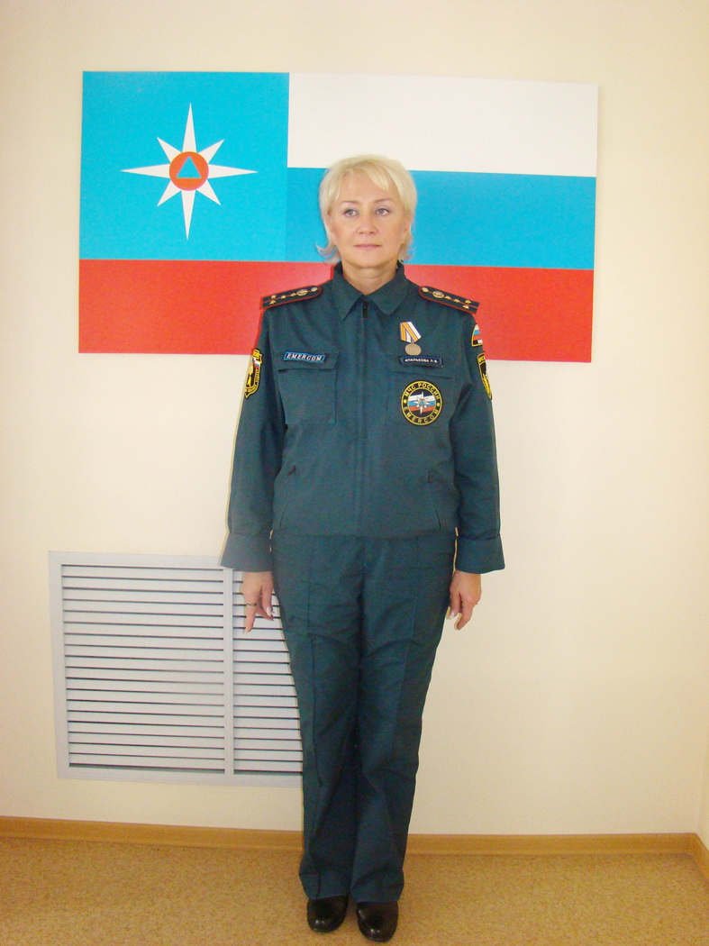 Медаль МЧС Людмила Апалькова носит с гордостью